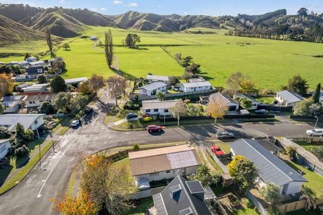 Photo of property in 2 Birch Place, Aramoho, Whanganui, 4500