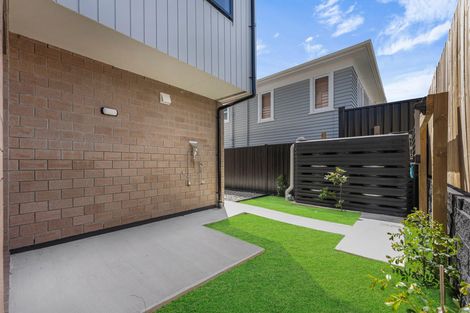 Photo of property in 12a Mcleod Road, Weymouth, Auckland, 2103
