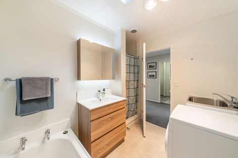 Photo of property in 48f2- Kowhai Avenue, Ebdentown, Upper Hutt, 5018