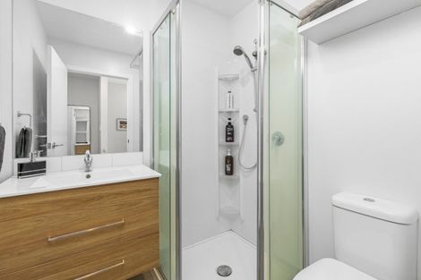 Photo of property in 29 Tokai Place, Glen Eden, 0602