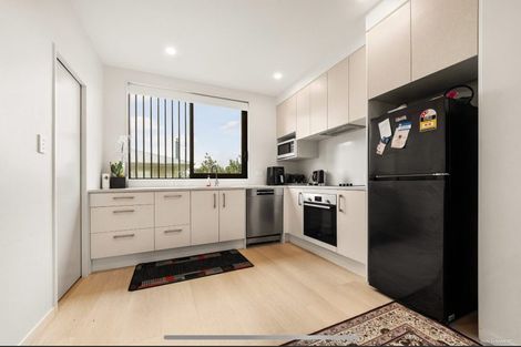 Photo of property in 5/2 Moor Avenue, Te Atatu Peninsula, Auckland, 0610