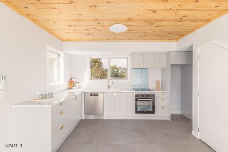 Photo of property in 137 Geraldine Street, Edgeware, Christchurch, 8013