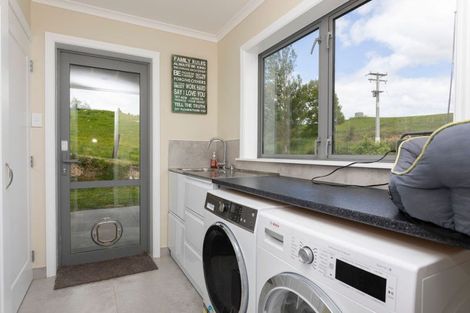 Photo of property in 47 Knight Road, Dannevirke, 4976