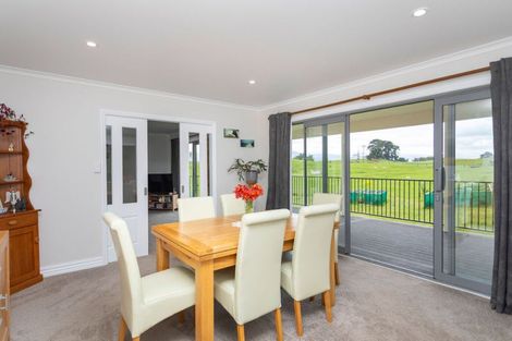 Photo of property in 47 Knight Road, Dannevirke, 4976