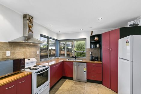 Photo of property in 31 Mcgowan Road, Wainuiomata, Lower Hutt, 5014