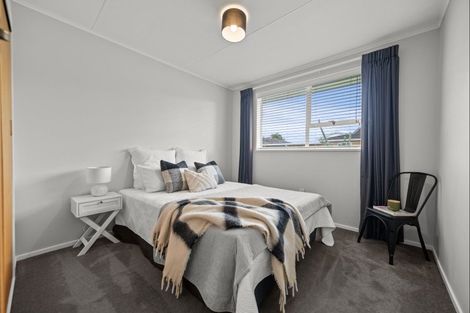 Photo of property in 16 Drury Street, Cloverlea, Palmerston North, 4412