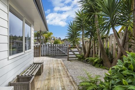 Photo of property in 1/11 Mably Court, Stanmore Bay, Whangaparaoa, 0932