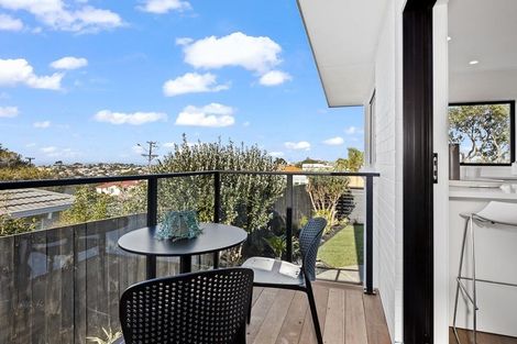Photo of property in 39 Stanmore Bay Road, Stanmore Bay, Whangaparaoa, 0932
