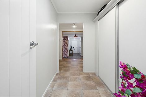Photo of property in 4 Pollen Street, Woodville, 4920