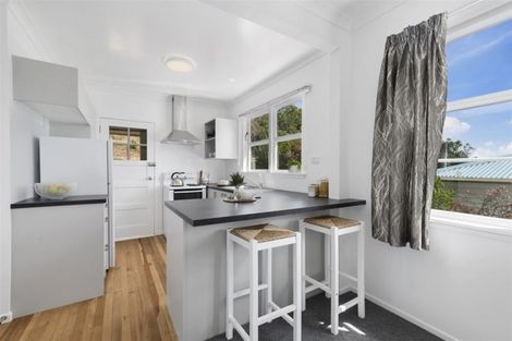 Photo of property in 36 Miles Crescent, Newlands, Wellington, 6037