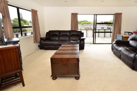 Photo of property in 85a Rosario Crescent, Red Beach, 0932