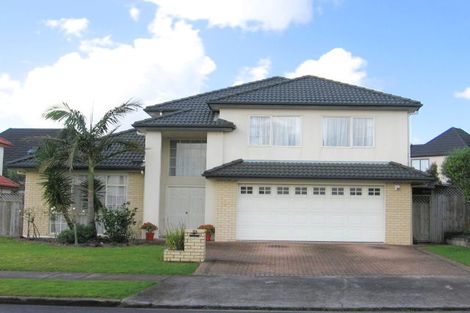 Photo of property in 13 Claremont Way, East Tamaki Heights, Auckland, 2016
