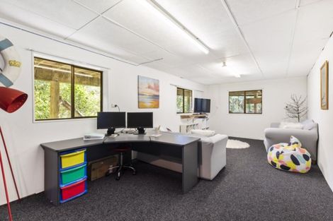 Photo of property in 232b Old Titirangi Road, Titirangi, Auckland, 0604