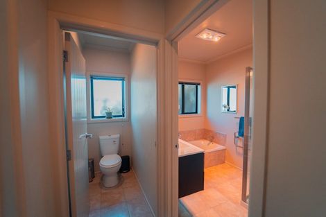 Photo of property in 5a Cornwall Road, Taradale, Napier, 4112