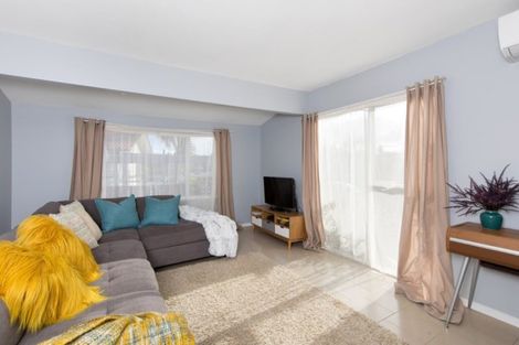 Photo of property in 120 Hillcrest Road, Papatoetoe, Auckland, 2025