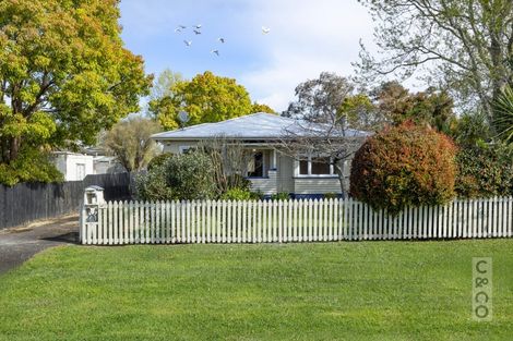 Photo of property in 6 Albert Street, Riverhead, 0820