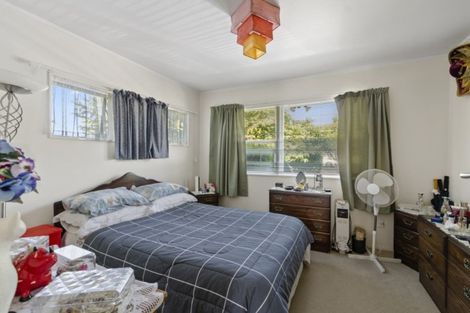 Photo of property in 2 King Edward Avenue, Papakura, 2110