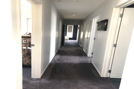 Photo of property in 560 Beach Road, Rothesay Bay, Auckland, 0630