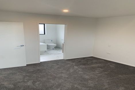 Photo of property in 1/2 Jadewynn Drive, Massey, Auckland, 0614