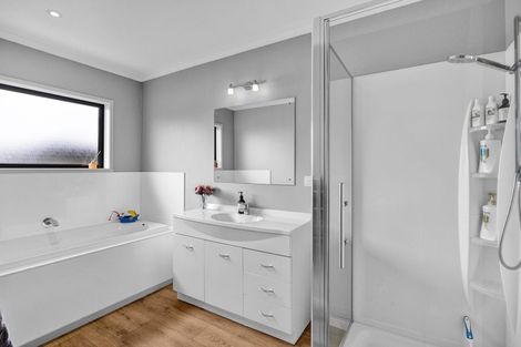 Photo of property in 6 Montague Grove, Stratford, 4332