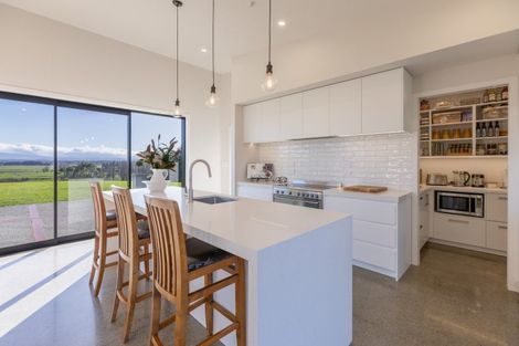 Photo of property in 375c Maharakeke Road, Waipukurau, 4281