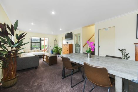 Photo of property in 1/15 Harbour View Road, Te Atatu Peninsula, Auckland, 0610