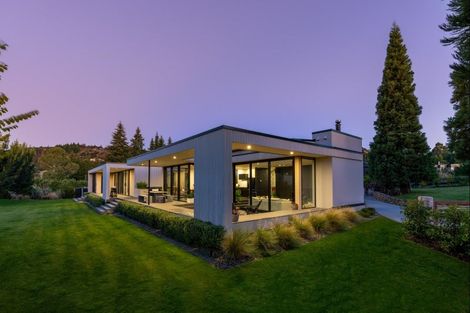 Photo of property in 1 Mcrae Rise, Wanaka, 9305