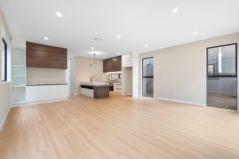 Photo of property in 21 Pohewa Road, Silverdale, 0932