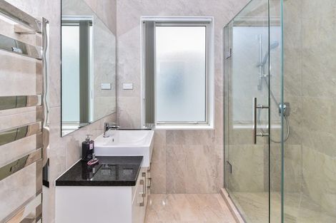 Photo of property in 16 Soaring Bird Drive, Takanini, 2112