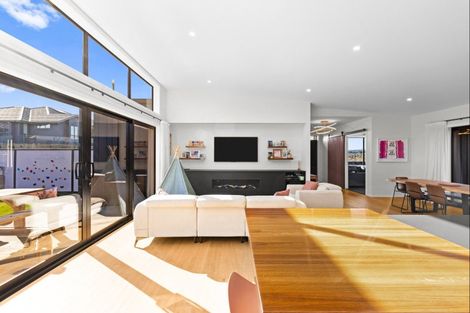 Photo of property in 7 Edenmore Terrace, Fitzherbert, Palmerston North, 4410