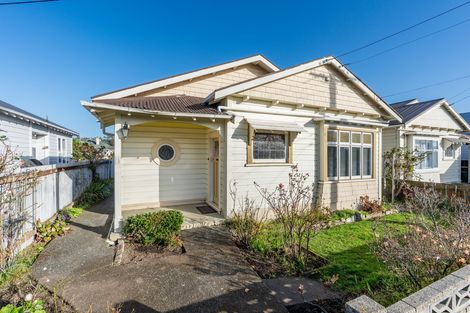 Photo of property in 14 Alma Street, Saint Kilda, Dunedin, 9012
