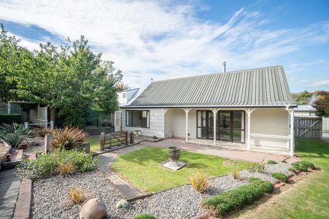 Photo of property in 4 Landau Court, Ashhurst, 4810