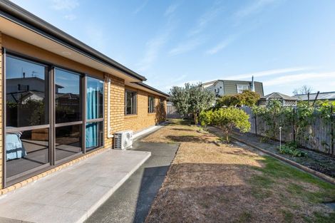 Photo of property in 28a Howard Road, Taradale, Napier, 4112