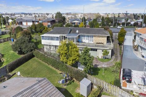 Photo of property in 100 Tuhikaramea Road, Dinsdale, Hamilton, 3204