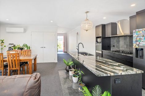 Photo of property in 10 Onerere Drive, Whitianga, 3510