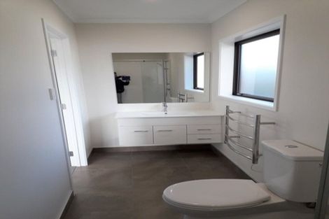 Photo of property in 16 Piripono Crescent, Pukekohe, 2120