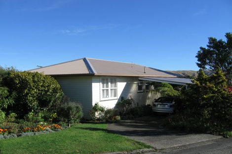 Photo of property in 5 Pauline Way, Paparangi, Wellington, 6037