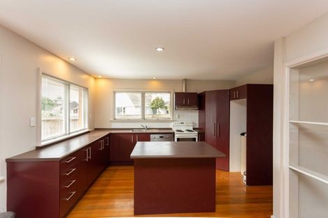 Photo of property in 17 Brookby Crescent, Avonhead, Christchurch, 8042