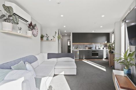 Photo of property in 101/2 Launch Road, Hobsonville, Auckland, 0616
