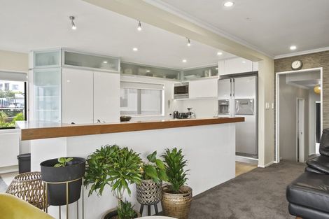 Photo of property in 23a/3 Hamblyn Street, Strandon, New Plymouth, 4312