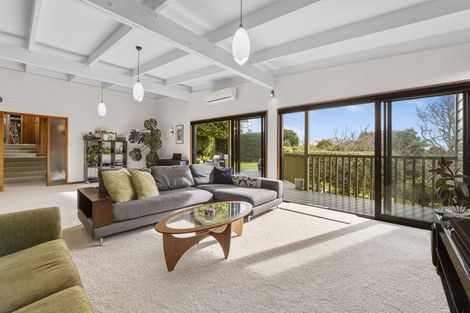 Photo of property in 23 Montana Place, Merrilands, New Plymouth, 4312