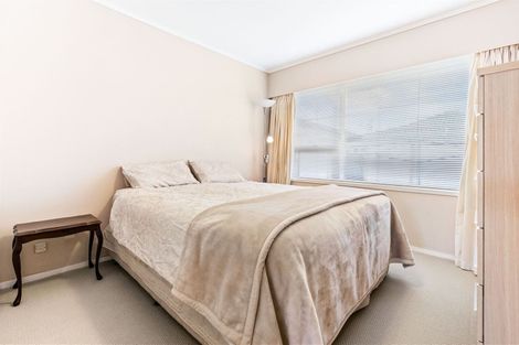 Photo of property in 28 Faith Bullock Place, New Lynn, Auckland, 0600