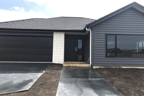 Photo of property in 25 Ruru Street, Cambridge, 3434