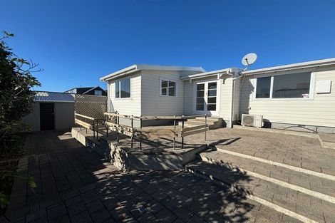 Photo of property in 2/151 Estuary Road, South New Brighton, Christchurch, 8062
