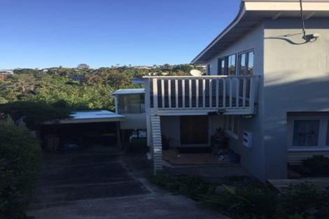 Photo of property in 32 Peter Terrace, Castor Bay, Auckland, 0620