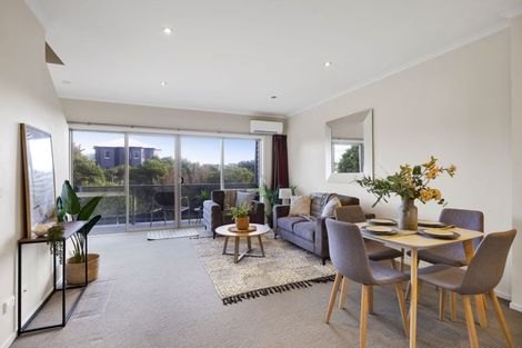 Photo of property in The Strand, 4/16 Ronald Street, Strandon, New Plymouth, 4312