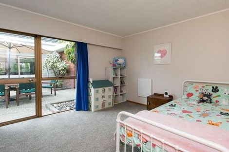 Photo of property in 16 Ngarimu Crescent, Taradale, Napier, 4112