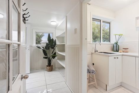 Photo of property in 197a Main North Road, Redwood, Christchurch, 8051