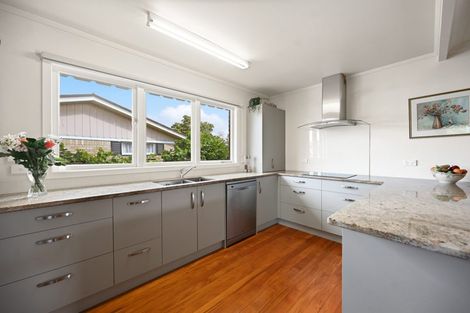 Photo of property in 6 Eton Drive, Hillcrest, Hamilton, 3216