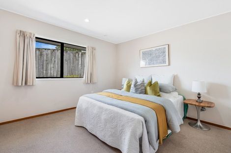 Photo of property in 6 Dorrington Place, Eastern Beach, Auckland, 2012